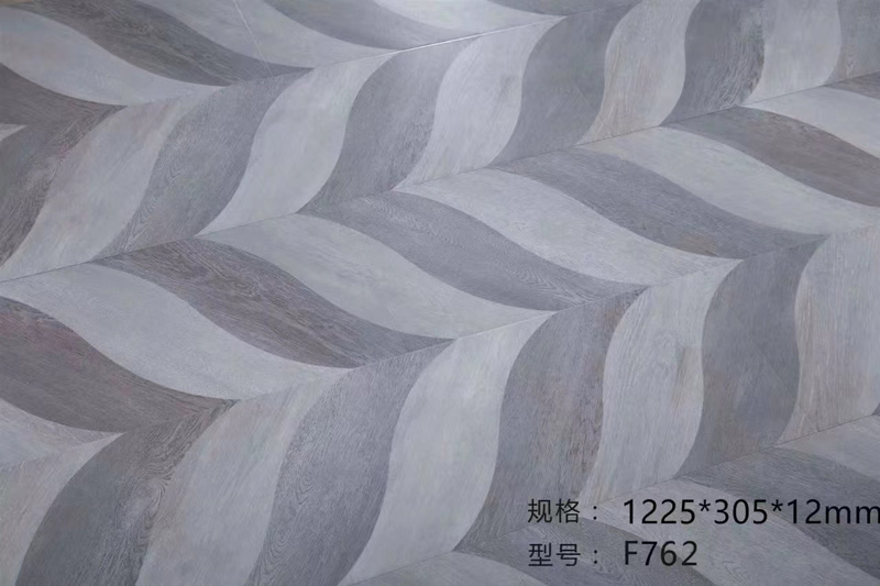 F762b.jpg